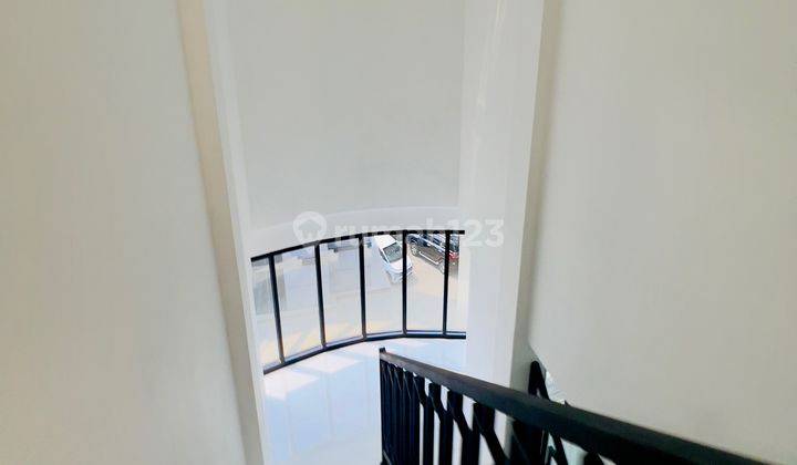 FOR RENT! GEDUNG BESAR 4 LANTAI KAWASAN SUPER STRATEGIS RADIO DALAM, JAKARTA SELATAN. BISA UNTUK SHOWROOM, KLINIK, KANTOR, ETC. 2