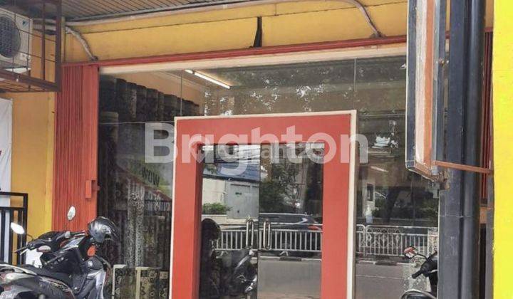 /  RUKO ATAU TEMPAT USAHA DAERAH TEBET, SANGAT STRATEGIS, JAKARTA SELATAN. LOKASI DI JALAN RAYA UTAMA 2