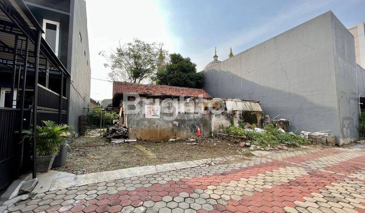 TANAH KAWASAN STRATEGIS DAERAH KEBAYORAN BARU, JAKARTA SELATAN LUAS 260m2. BISA DIBANGUN RUMAH / TEMPAT TINGGAL 1