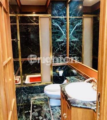 FOR RENT! PREMIUM OFFICE SPACE IN SUDIRMAN. PRIME AND STRATEGIC LOCATION, EASY ACCESS