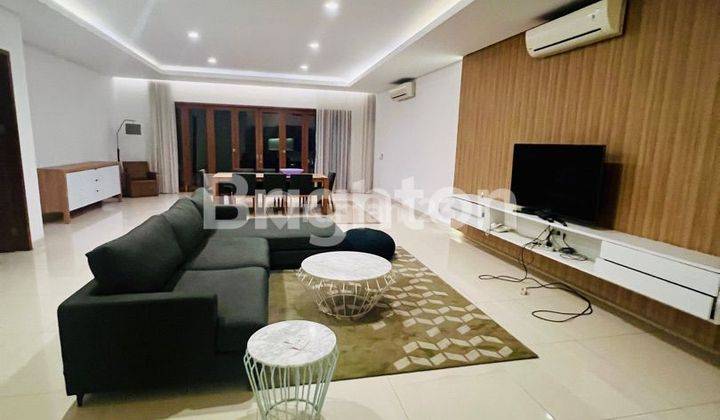 FOR RENT! RUMAH MEWAH KAWASAN MENTENG, JAKARTA PUSAT. FULLY FURNISHED. DEKAT DENGAN PUSAT KOTA DAN MALL GRAND INDONESIA 2