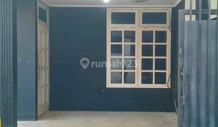 ! RUMAH MINIMALIS KAWASAN KEMANG, JAKARTA SELATAN. 3 MENIT KE JALAN RAYA UTAMA 1