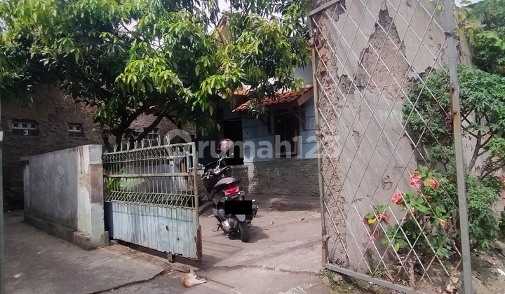 Kost Lingkungan Nyaman, Tenang, Dekat Ke Jalan Raya di Sukamenak Kost Lingkungan Nyaman, Tenang, Dekat Ke Jalan Raya di Sukamenak