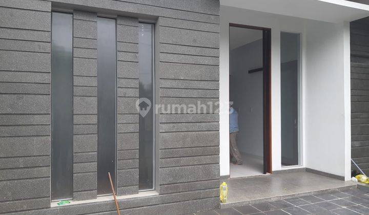 Rumah Elit Cantik Banget Siap Huni di Mekar Wangi 2