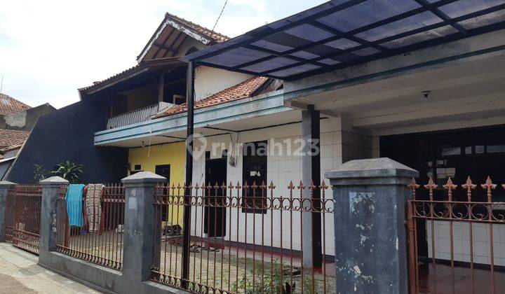 Rumah 1.5 Lantai 8 Kamar Tidur di Karasak, Bandung 1