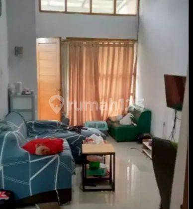 Rumah Untuk Keluarga Kecil di Green Grande Residence, Margacinta 2