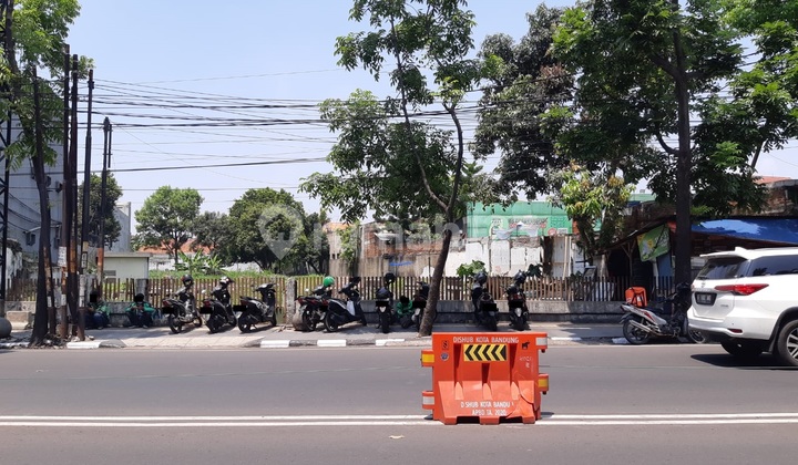 Ready-to-Build Vacant Land by the Roadside in Buah Batu