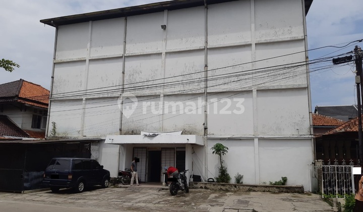 Gudang Aktif Untuk Gor Badminton di Rajamantri Kulon, Buah Batu Gudang Aktif Untuk Gor Badminton di Rajamantri Kulon, Buah Batu