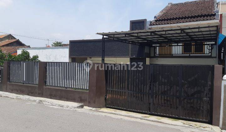 Rumah Halaman Luas Dan Banyak Kamar di Adhyaksa Raya, Buah Batu 1