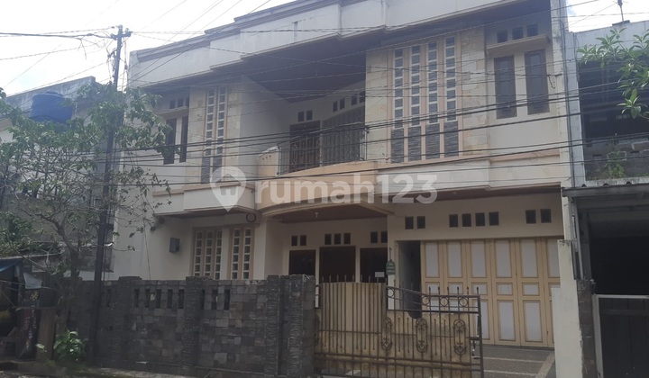 Rumah 2 Lantai Cocok Untuk Kumpul Keluarga di Buah Batu