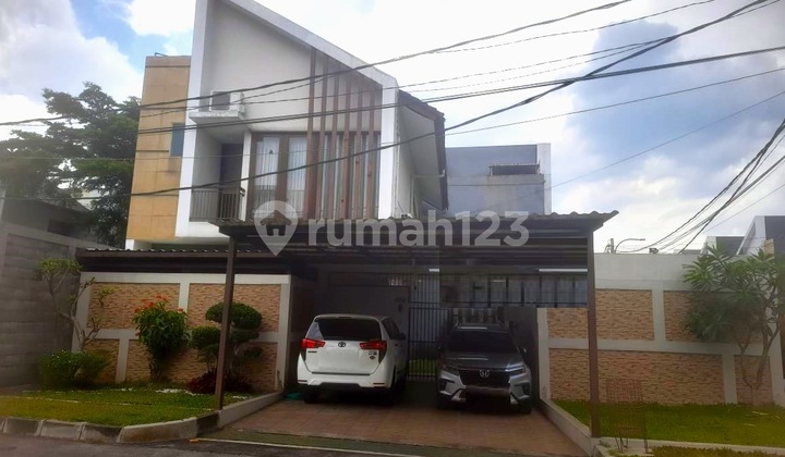 Rumah Posisi Hook, Full Furnished Siap Huni di Buah Batu Square