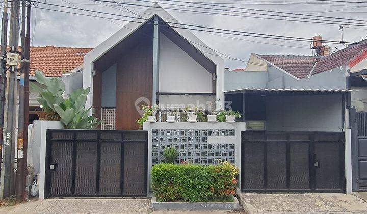 Rumah Bonus Kitchen Set, Ada Halaman Nyaman di Taman Kopo Indah 3 1