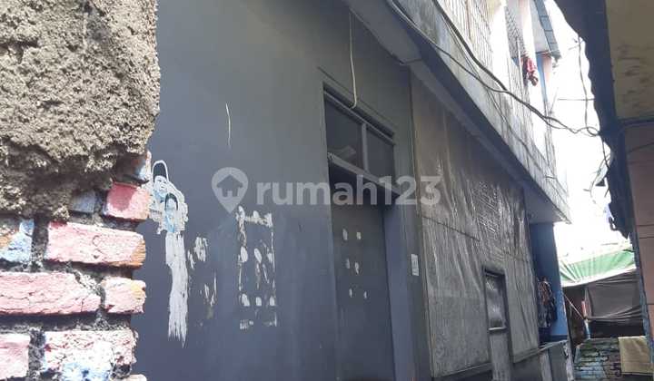 Cheap Boarding Room with Ensuite Bathroom in Soekarno Hatta 2