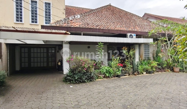 Disewakan! Rumah Lux di Pajajaran - Cocok Kantor, Ada Lift & Gudang