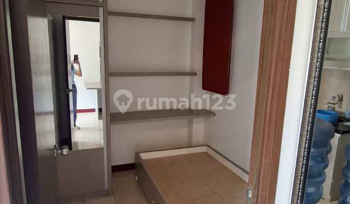 Apartemen 2 BR Semi Furnish Siap Huni di Metro Suite 2