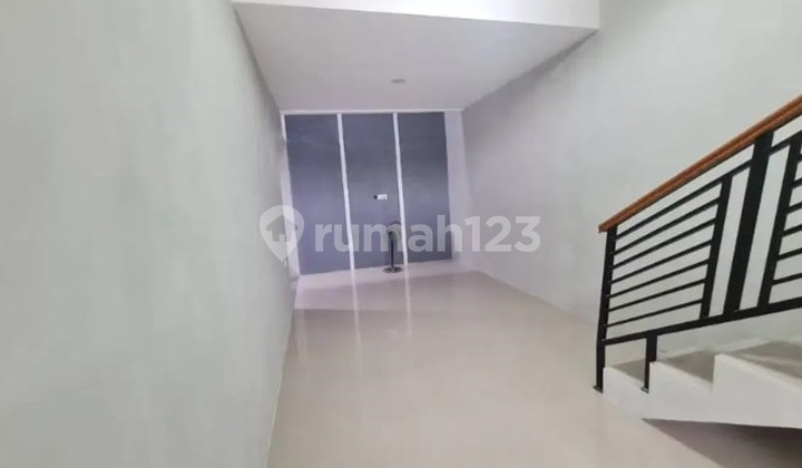 Rumah Siap Huni 3 Lantai di Matahari Asri, Baleendah Rumah Siap Huni 3 Lantai di Matahari Asri, Baleendah