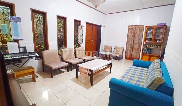 Tanah + Rumah Asri Dan Nyaman Lokasi Tengah Kota di Turangga