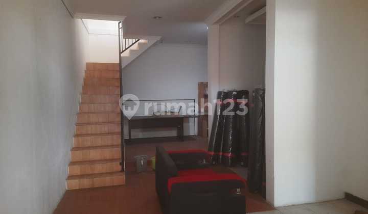 Rumah 2 Lantai Lingkungan Nyaman di Matahari Stella, Baleendah