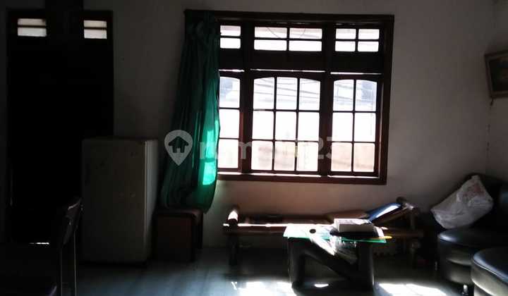 Ruko Suitable for Business Located in the City Center of Bandung in Astana Anyar 2