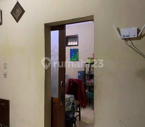 Rumah Bangunan Terawat Lokasi Strategis di Margahayu Raya 2