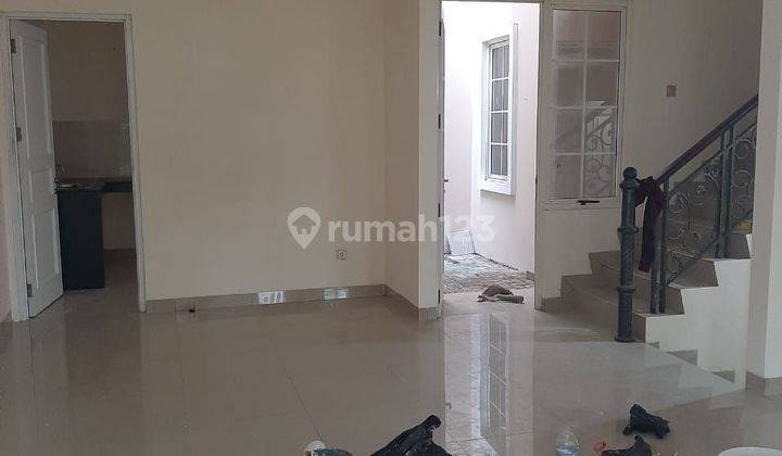 Rumah di cluster West Europe GLC bagus n siap huni harga 3.3 M nego 2