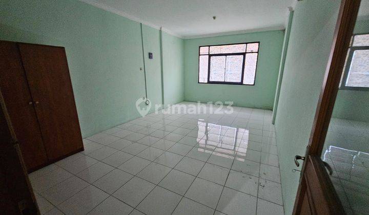 Di sewa Ruko 4 lt di green ville bagus di pinggir jalan, cocok untuk usaha harga 180 jt/thn  1