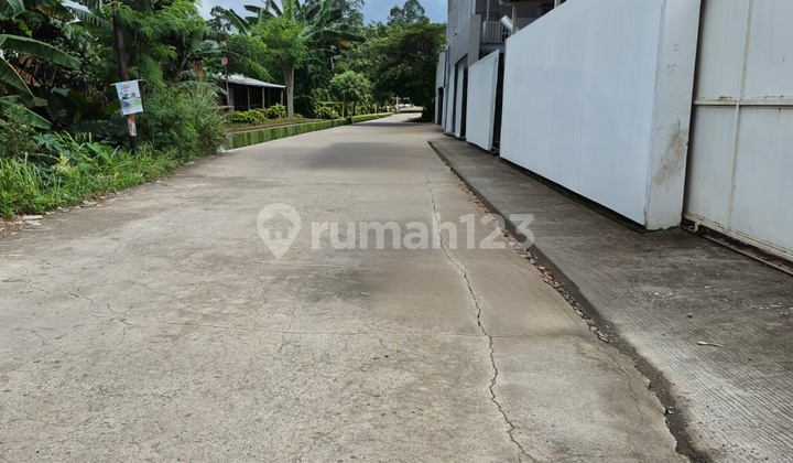 Warehouse 800 M2 in Cipondoh Kav Dpr Block B with 40 Feet Container Access