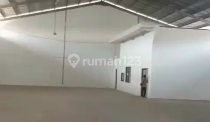 Good Warehouse Ready to Use in Cikupa 2130.0 M² Good Warehouse Ready to Use in Cikupa 2130.0 M²