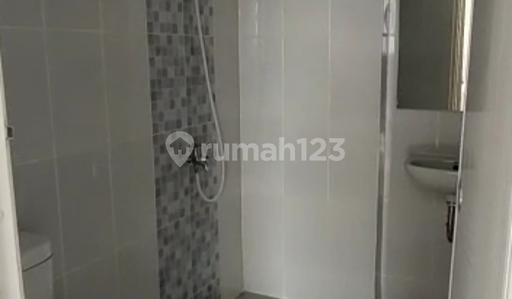 Apartment murah Tokyo Riverside pik2,, jual rugi Type 2 br korner luas 40 m2 3