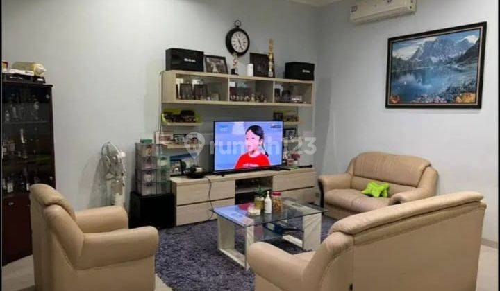Di jual murah rumah baru renovasi di taman Surya, Ukuran 8x16 kt.4+1 km.4+1 Rumah di Jl. Taman Surya 2 Pegadungan, Kec.KaliDeres, Jakarta barat 2 Lantai SHM Sudah Renovasi Selatan 4