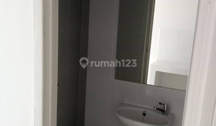 Apartment murah Tokyo Riverside Pik2,, Jual rugi studio,luas 21 m2 4