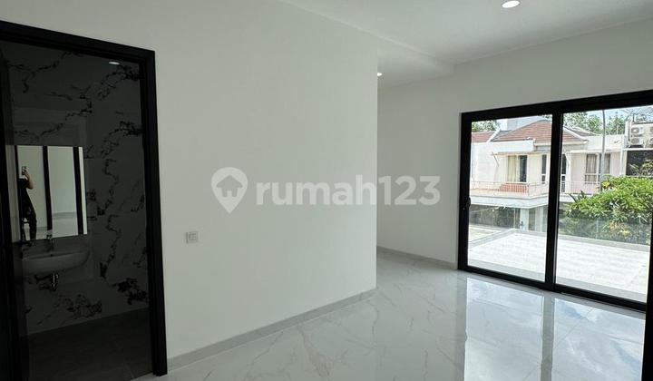 Rumah Mewah Brand New De Park Bsd Siap Huni Ukuran 10X25 2