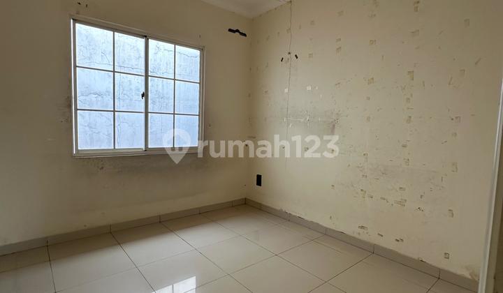 Disewa Termurah Rumah Green Lake Cluster Eropa 10x20 Rapih Siap Huni 1