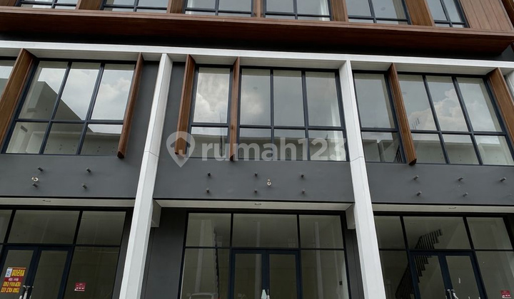 For Sale & For Rent: West Village BSD 3-Story Shop, Size 4.5X9