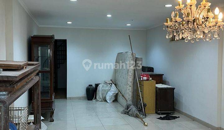 Rumah di Jalan Karbela Karet Setiabudi Jakarta Selatan 2.5 lantai 1