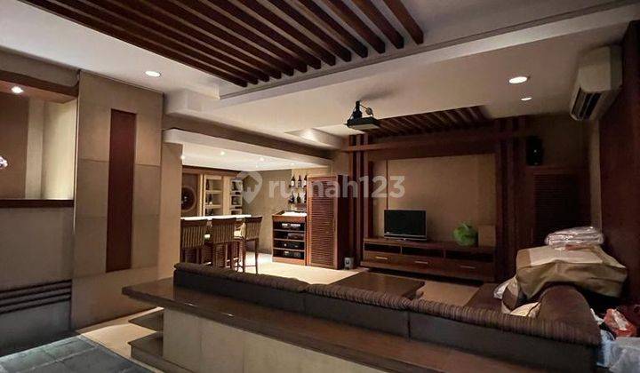 Dijual Rumah Cantik di Bukit Gading Villa, Kelapa Gading 1