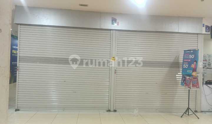 Dijual kios gandeng (4 unit) di Manggadua Square , Jakarta Utara Dijual kios gandeng (4 unit) di Manggadua Square , Jakarta Utara