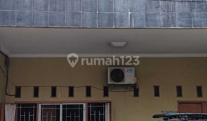 Dijual rumah semi furnish, row utk 1 mobil  di Perumnas Klender, Jakarta Timur, 