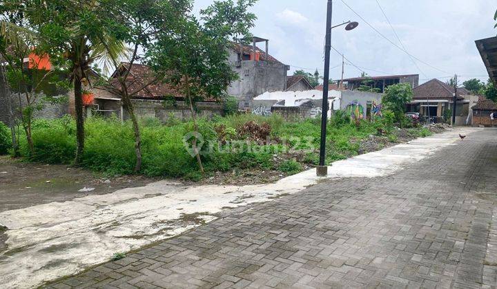 Tanah Dekat Bale Merapi, Jl. Kaliurang Km.10 Sleman	 2