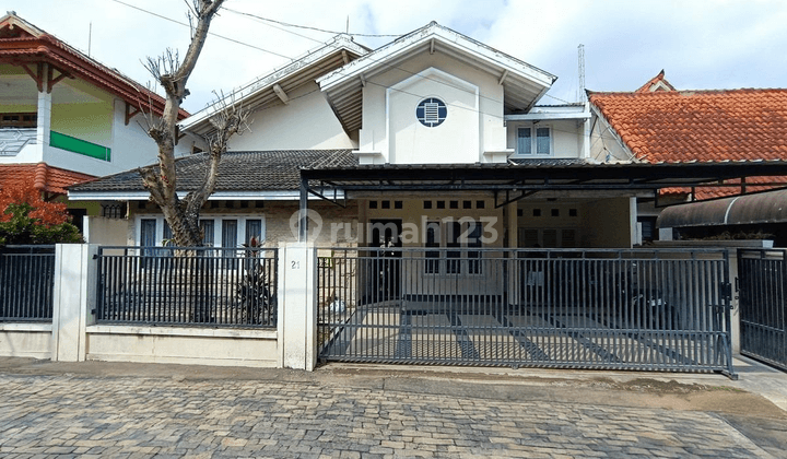 Utara Kampus Ugm Jogja, Rumah Mewah Jl.kaliurang Km 6 Sleman 1