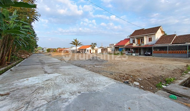 North of Maguwoharjo Stadium, Sleman. Ready-to-Build Plot North of Maguwoharjo Stadium, Sleman. Ready-to-Build Plot