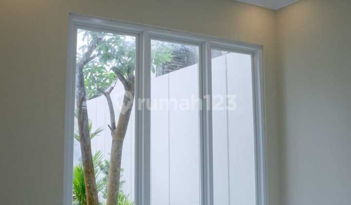 10 minutes to Jogja Monument Near UGM Palagan House SHM Ngaglik, Sleman 2