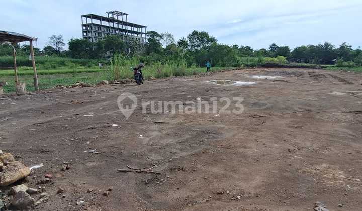 Tanah di Trihanggo , Jl Kabupaten, Yogyakarta SHM 148 m²