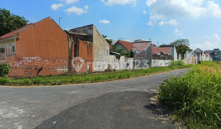 8 Menit ke Kampus Ugm Jual Tanah Murah Trihanggo SHM Pekarangan