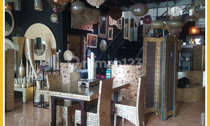 Commercial Space in Kasongan Craft Center on Bantul Road, Jogja