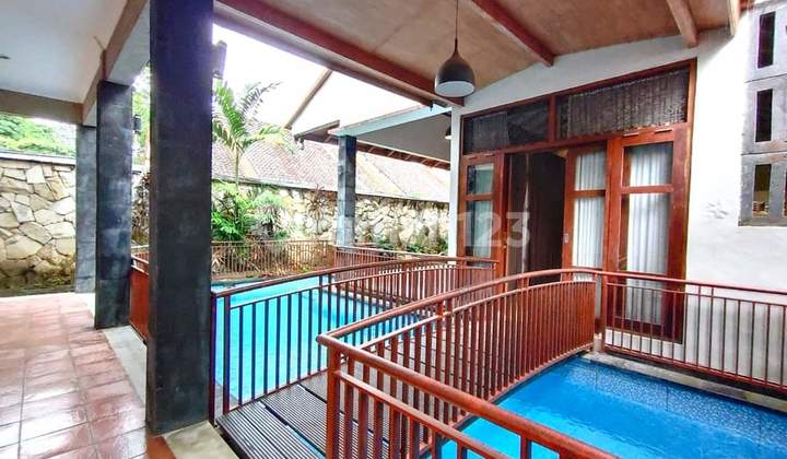 Villa Resort Aktif Murah di Palagan Belakang Hyatt Golf