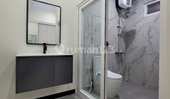 Dijual Rumah 2Lt Luxury Pool Villa  2