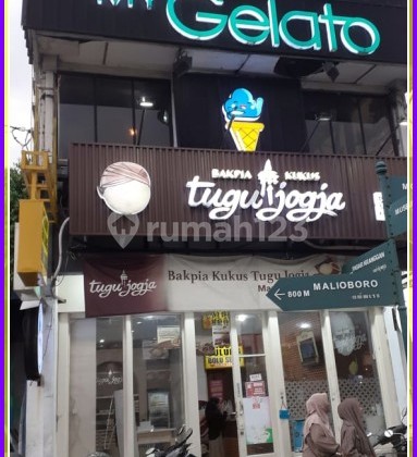 Toko di Tugu Jogja Heritage Malioboro Toko di Tugu Jogja Heritage Malioboro