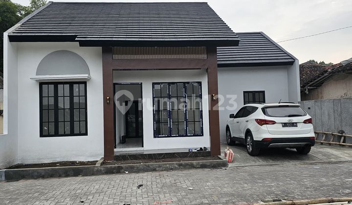 dalam cluster Rumah SHM dekat polres Sleman, Yogyakarta