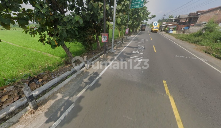 Special Land Suitable for Culinary by the Asphalt Edge Kalasan Sleman